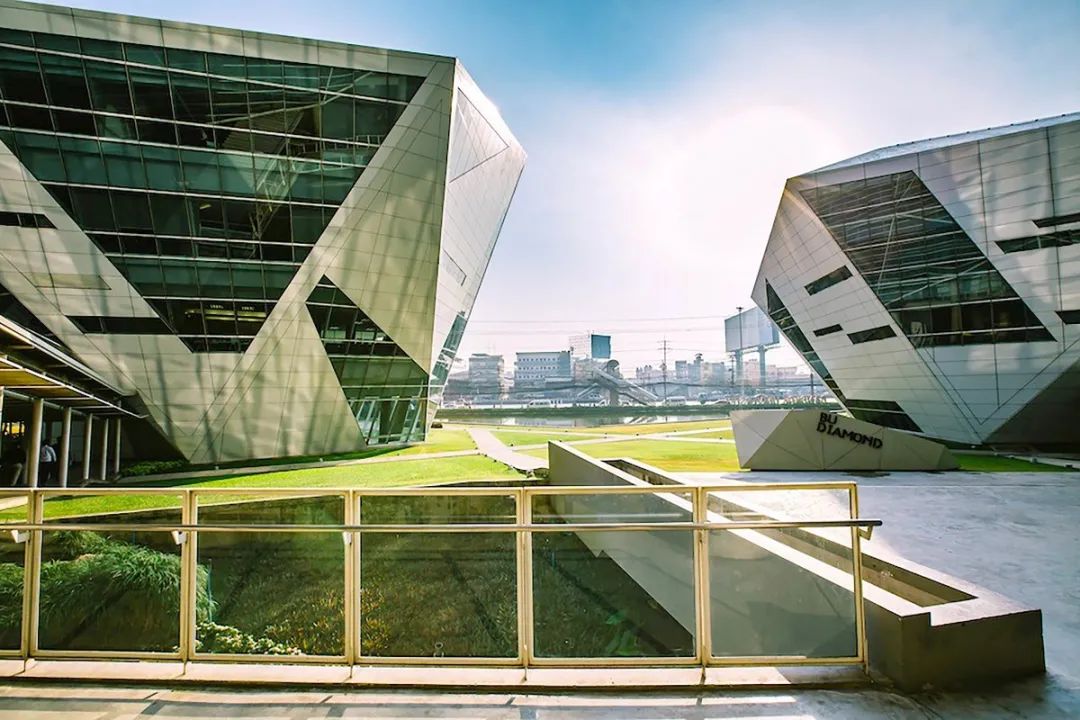 泰国留学｜曼谷大学招生简章