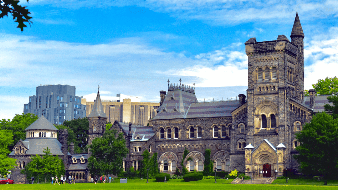 高考后留学Plan B已备好！2025最新海外升学方案，一键解锁名校机会！