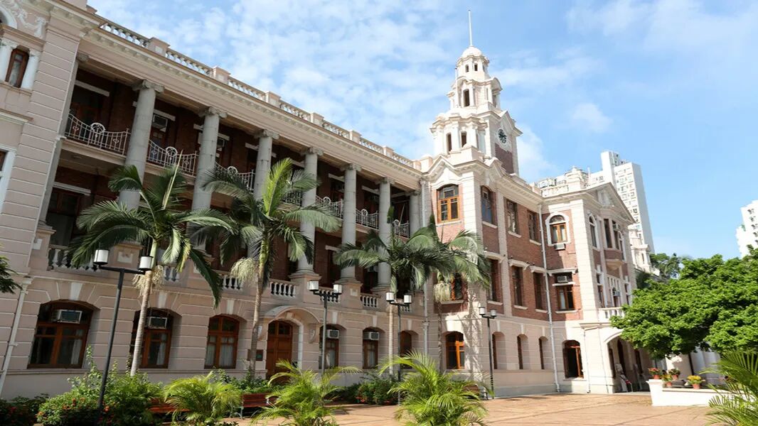 高考后留学Plan B已备好！2025最新海外升学方案，一键解锁名校机会！